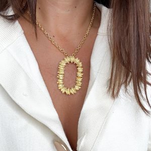 Collar oval