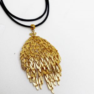 Collar Antik
